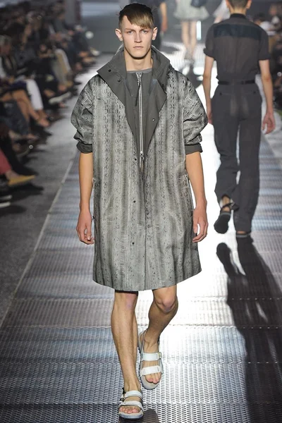 Look 33